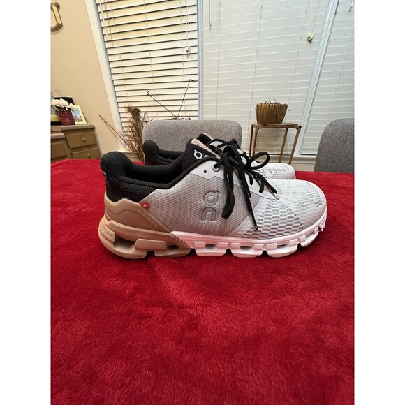 On Cloud Cloudflyer Running Shoes Womens 9.5 Sneakers Glacier Rosebrown - Picture 2 of 10